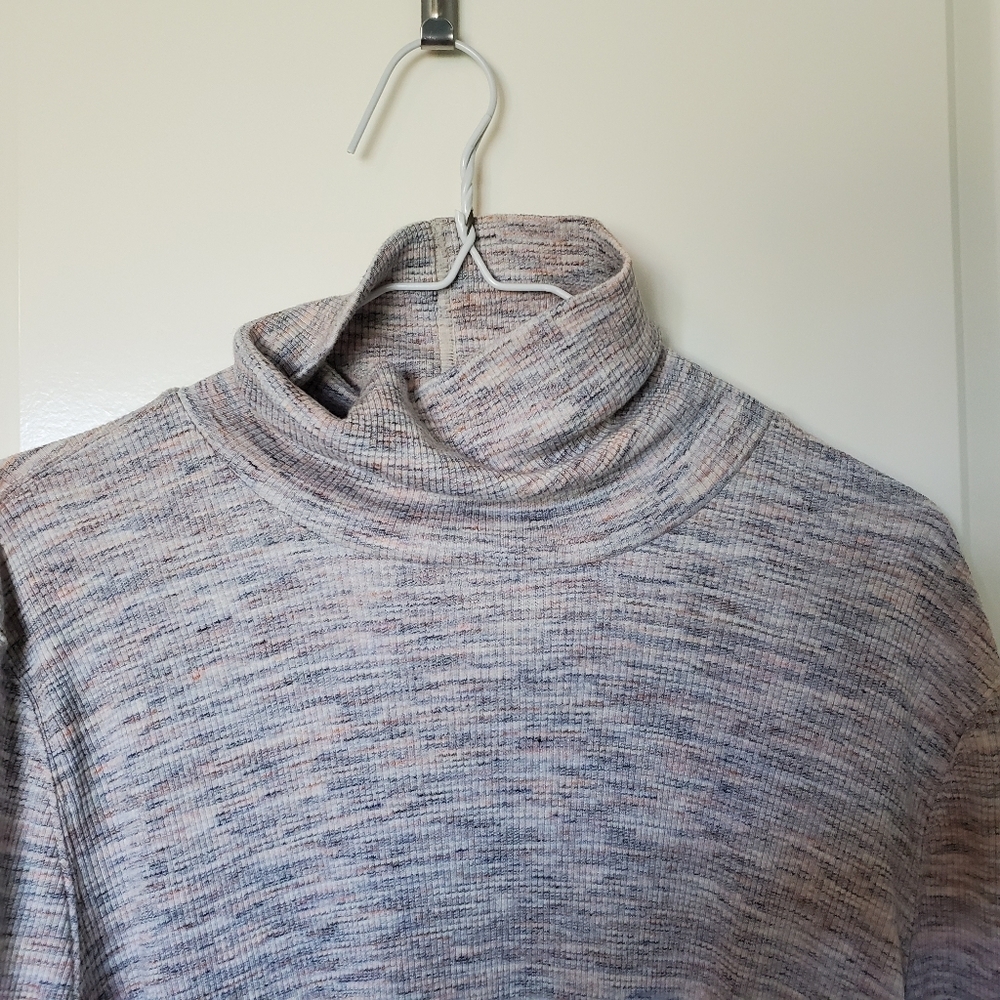 Free People Stone Cold turtleneck‎ - Picture 5 of 8